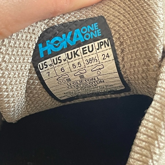 HOKA CLIFTON - Picture 3 of 3